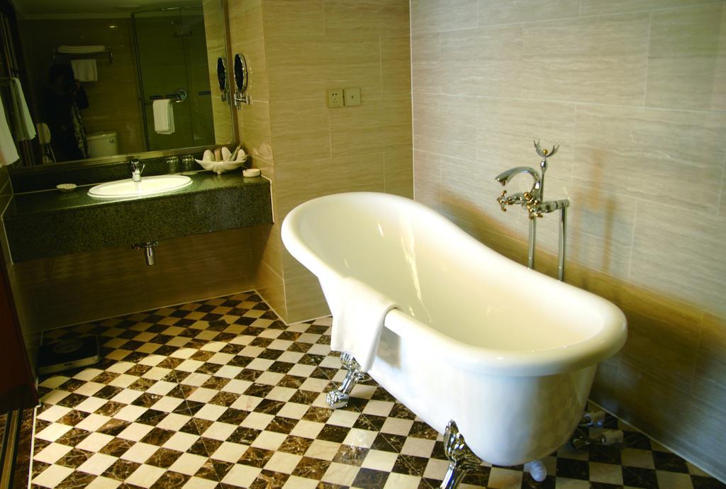 New Gloria Plaza Garden Hotel ฮาร์บิน ภายนอก รูปภาพ